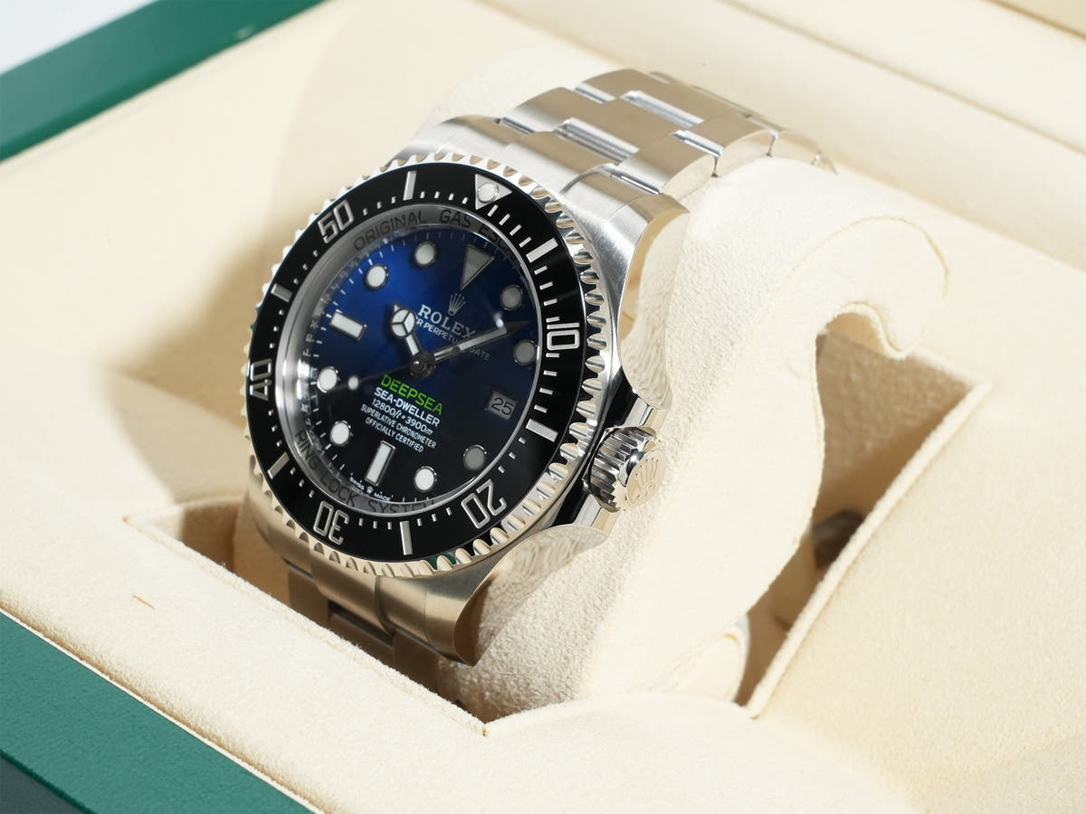 ロレックス シードゥエラー ディープシー Ref.126660 D-BLUE文字盤 未使用 r2ii6f46
