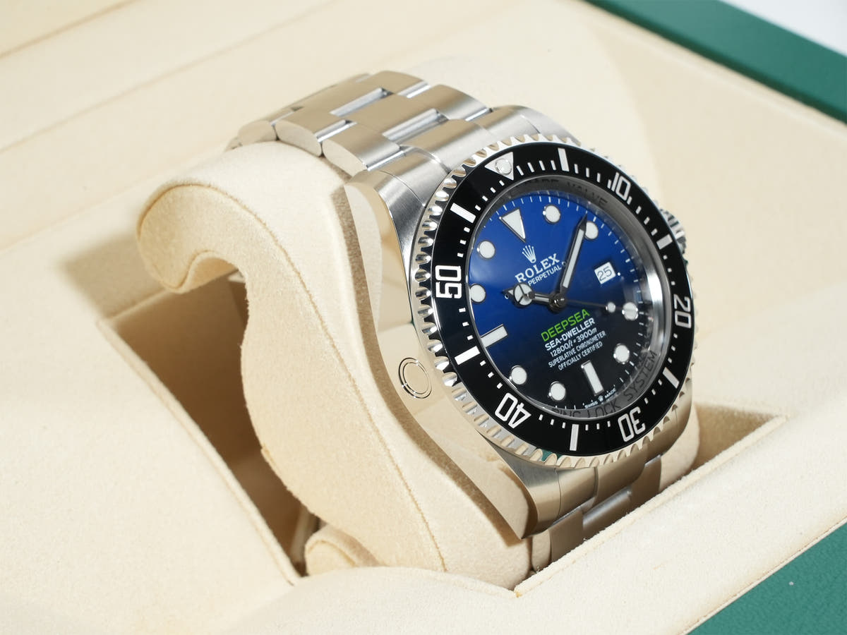 ロレックス シードゥエラー ディープシー Ref.126660 D-BLUE文字盤 未使用 r2ii6f46
