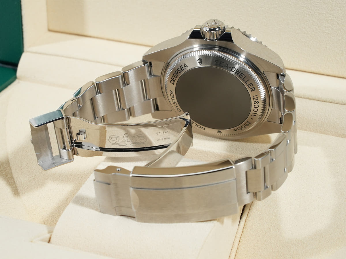ロレックス シードゥエラー ディープシー Ref.126660 D-BLUE文字盤 未使用 r2ii6f46