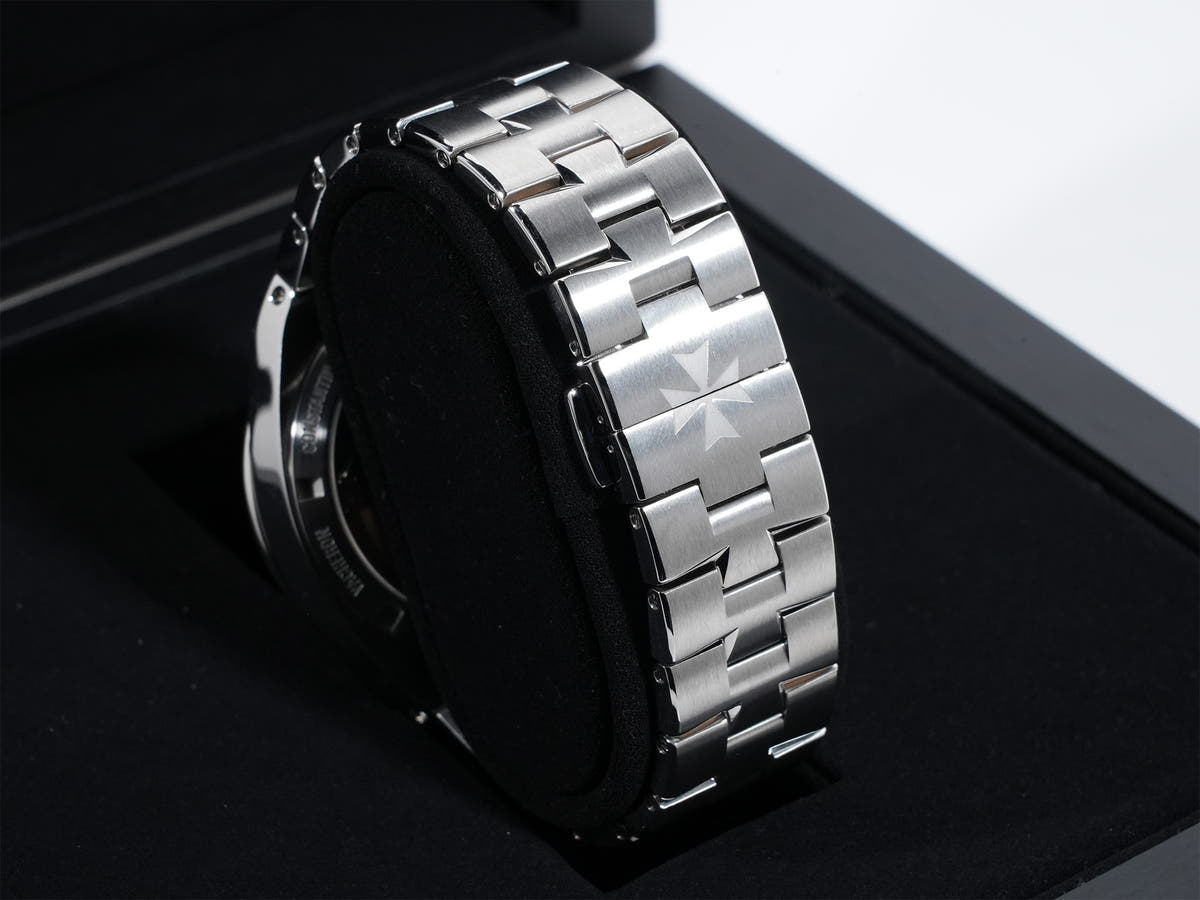 Vacheron Constantin Overseas Ref.4500V/110A-B483 Black Dial Used i6fxdffu