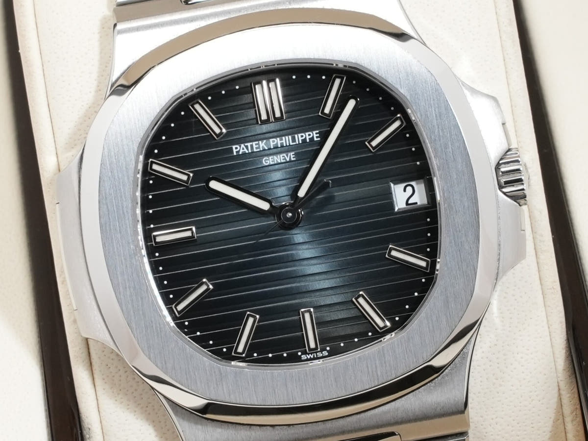パテックフィリップ ノーチラス Ref.5711/1A-010 SS ブルー文字盤 中古 5ymwwgwy