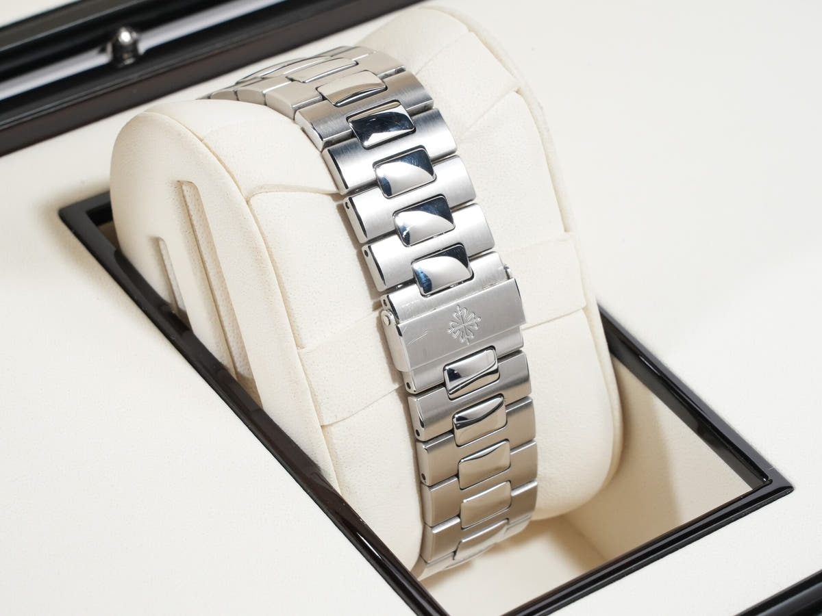 パテックフィリップ ノーチラス Ref.5711/1A-010 SS ブルー文字盤 中古 5ymwwgwy