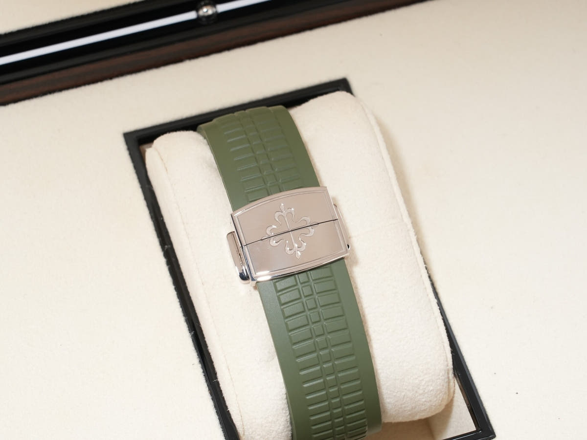 パテックフィリップ アクアノート Ref.5968G-010 18KWG カーキグリーン文字盤 美品 oya93h2i