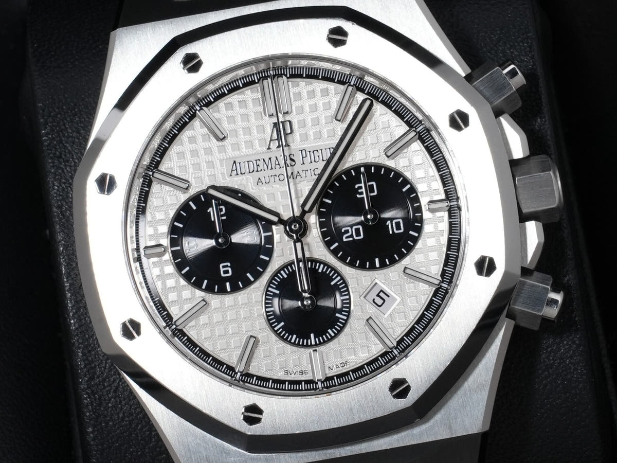 オーデマピゲ ロイヤルオーク クロノグラフ Ref.26331ST.OO.1220ST.03 シルバー文字盤 中古 gd6p44de