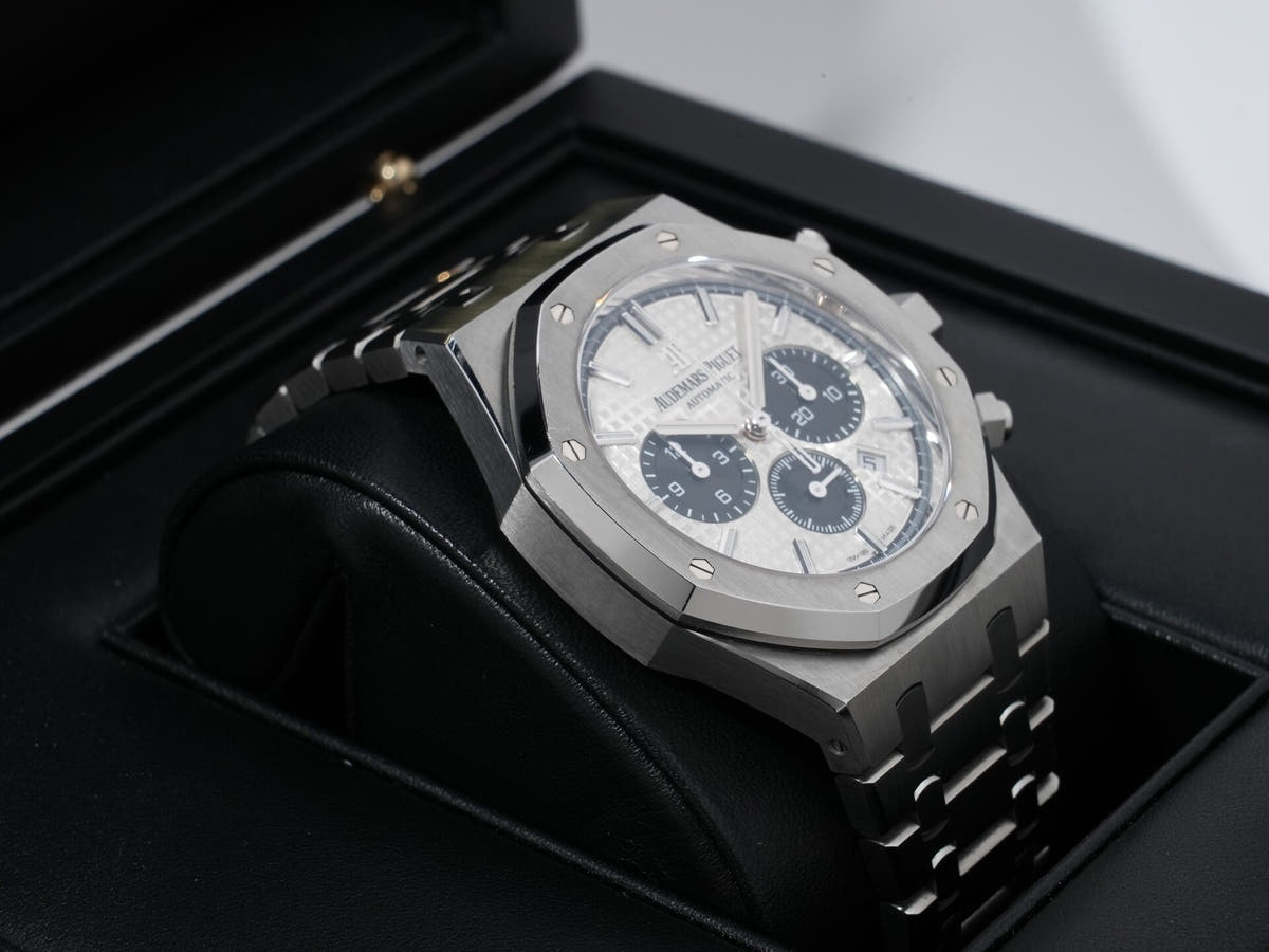 オーデマピゲ ロイヤルオーク クロノグラフ Ref.26331ST.OO.1220ST.03 シルバー文字盤 中古 gd6p44de