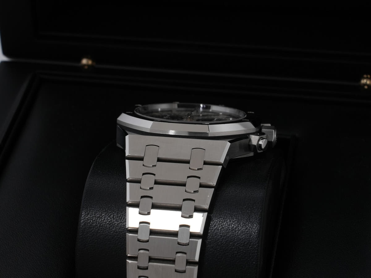 オーデマピゲ ロイヤルオーク クロノグラフ Ref.26331ST.OO.1220ST.03 シルバー文字盤 中古 gd6p44de
