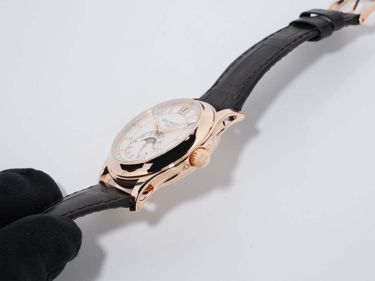 パテックフィリップ アニュアルカレンダー Ref.5205R-001 シルバー文字盤 美中古 x9ntyvp6