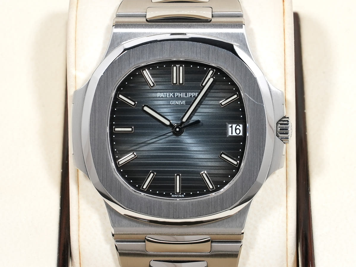パテックフィリップ ノーチラス Ref.5711/1A-010 ブルー文字盤 美中古 r5hsnkjt