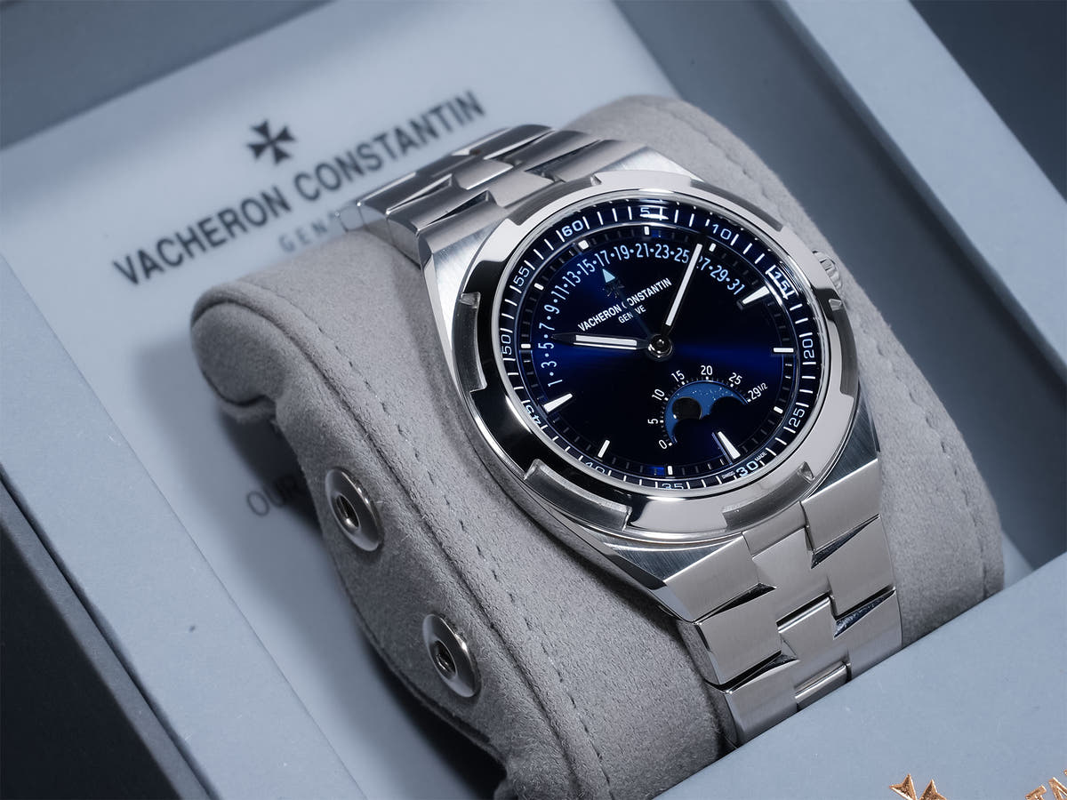 Vacheron Constantin Overseas Moon Phase Retrograde Date Ref.4000V/210A-B911 Blue Dial Very Good Condition qe26zfo9