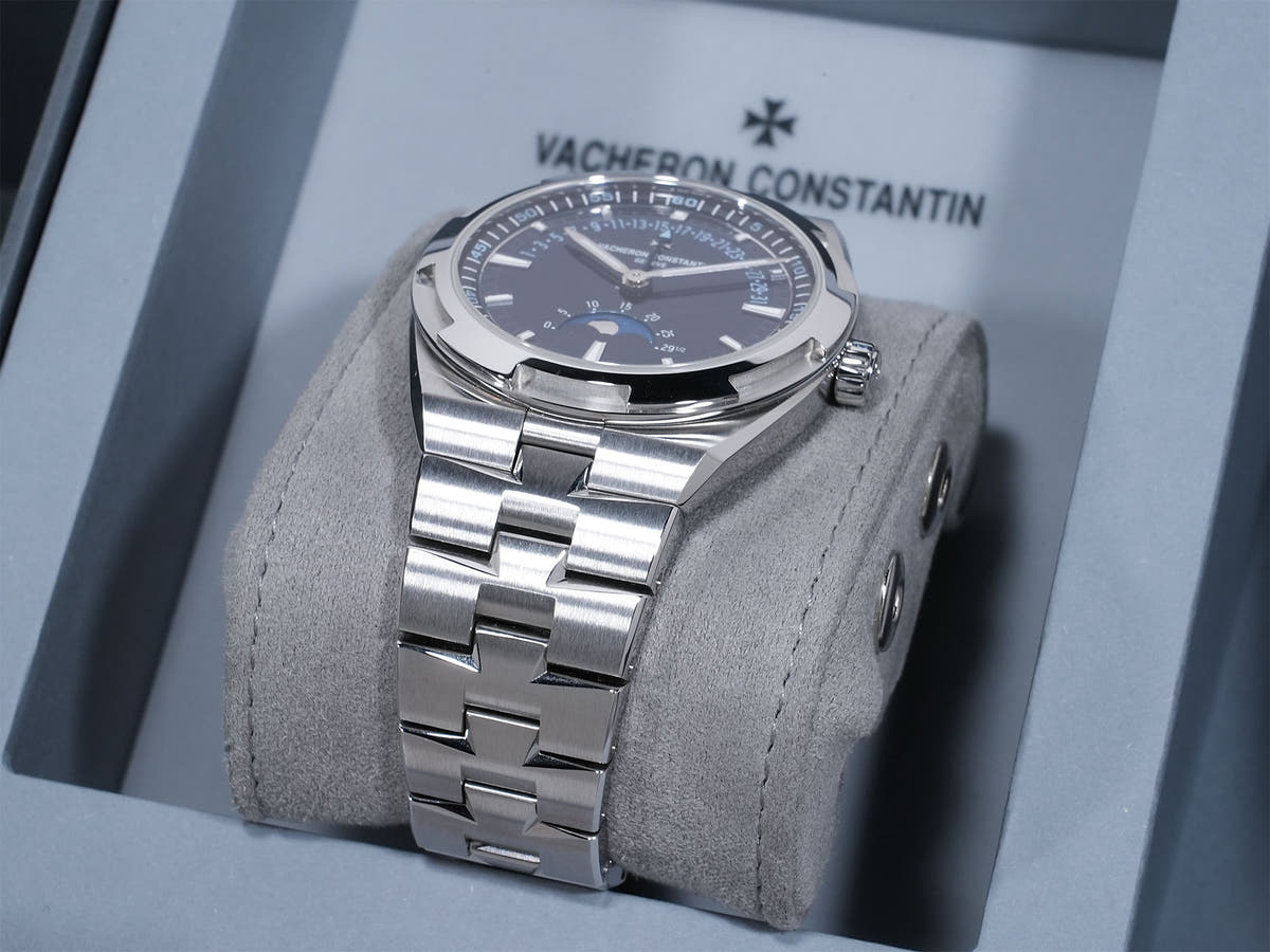 Vacheron Constantin Overseas Moon Phase Retrograde Date Ref.4000V/210A-B911 Blue Dial Very Good Condition qe26zfo9