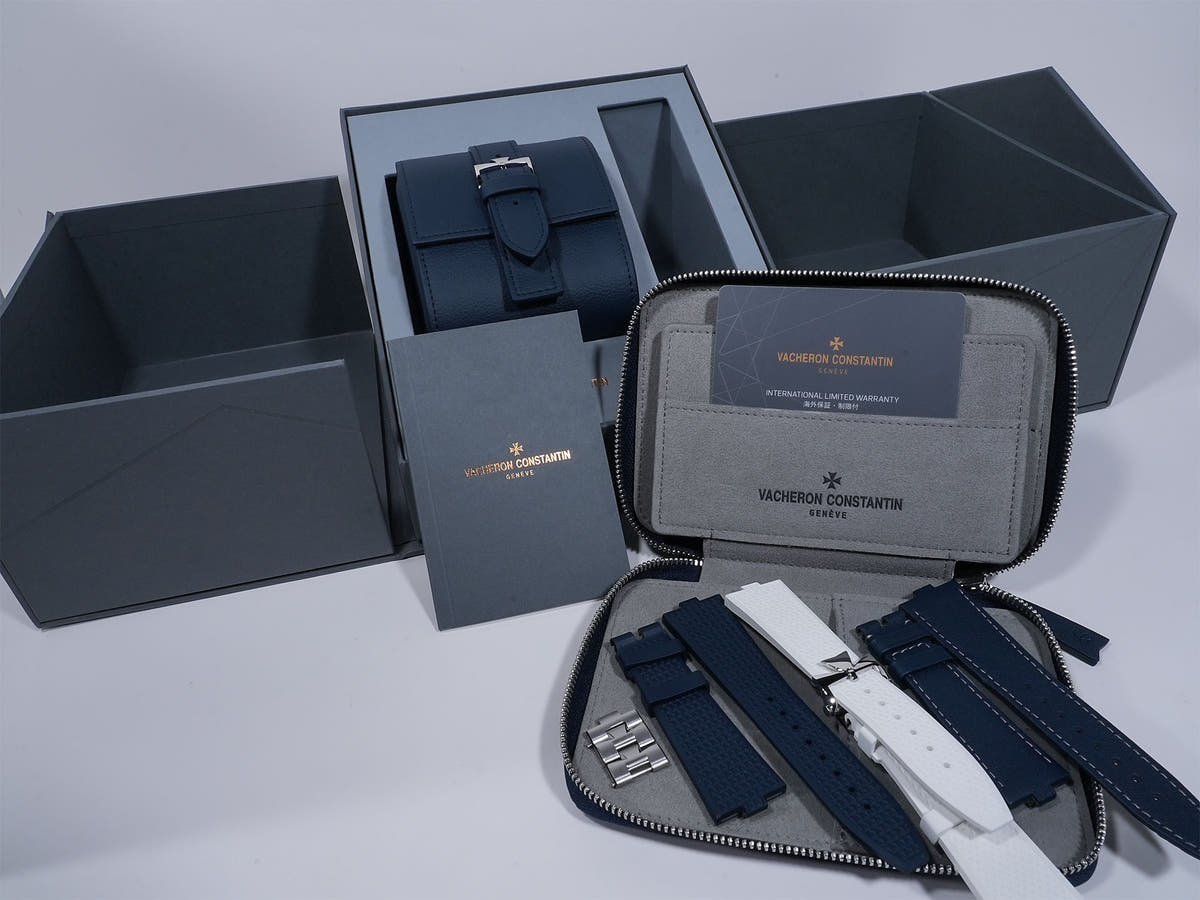 Vacheron Constantin Overseas Moon Phase Retrograde Date Ref.4000V/210A-B911 Blue Dial Very Good Condition qe26zfo9