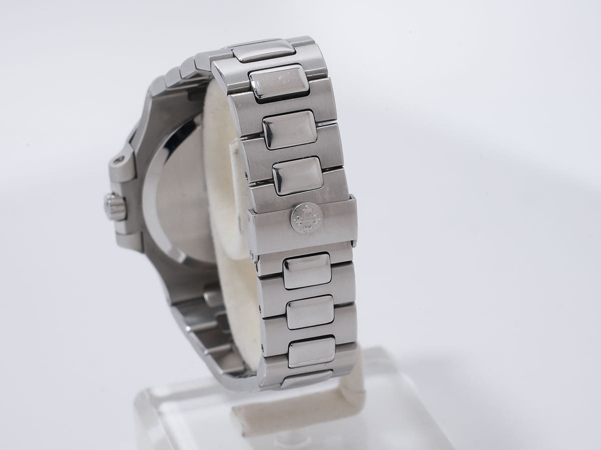パテックフィリップ ノーチラス Ref.3800/1A-011 SS ホワイト文字盤 中古 rgujautz