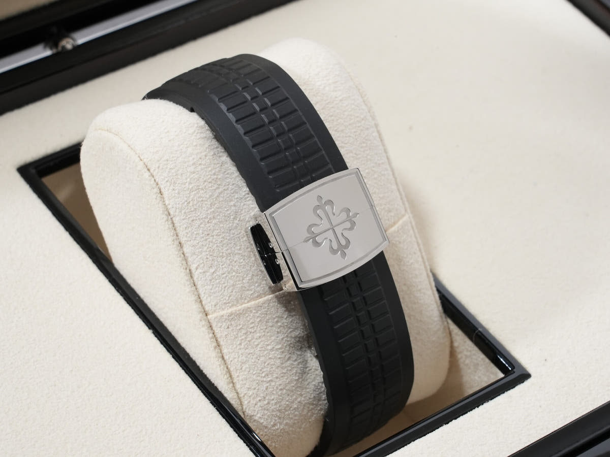 パテックフィリップ アクアノート Ref.5167A-001 ブラック文字盤 中古 3s44cqy9