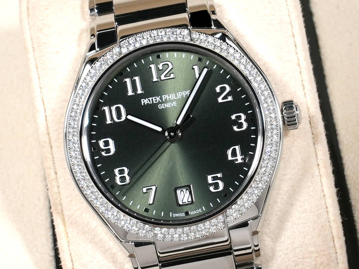 パテックフィリップ Twenty-4 Ref.7300/1200A-011 ステンレススチール オリーブグリーン ソレイユ文字盤