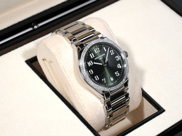 パテックフィリップ Twenty-4 Ref.7300/1200A-011 ステンレススチール オリーブグリーン ソレイユ文字盤