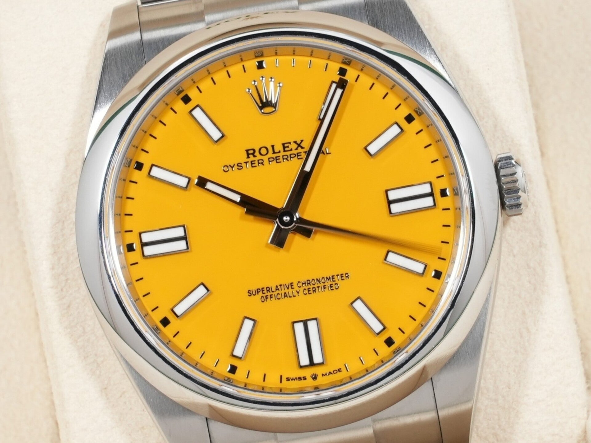 ロレックス オイスターパーペチュアル41 Ref.124300 SS イエロー文字盤 美品 4wr8wjnp