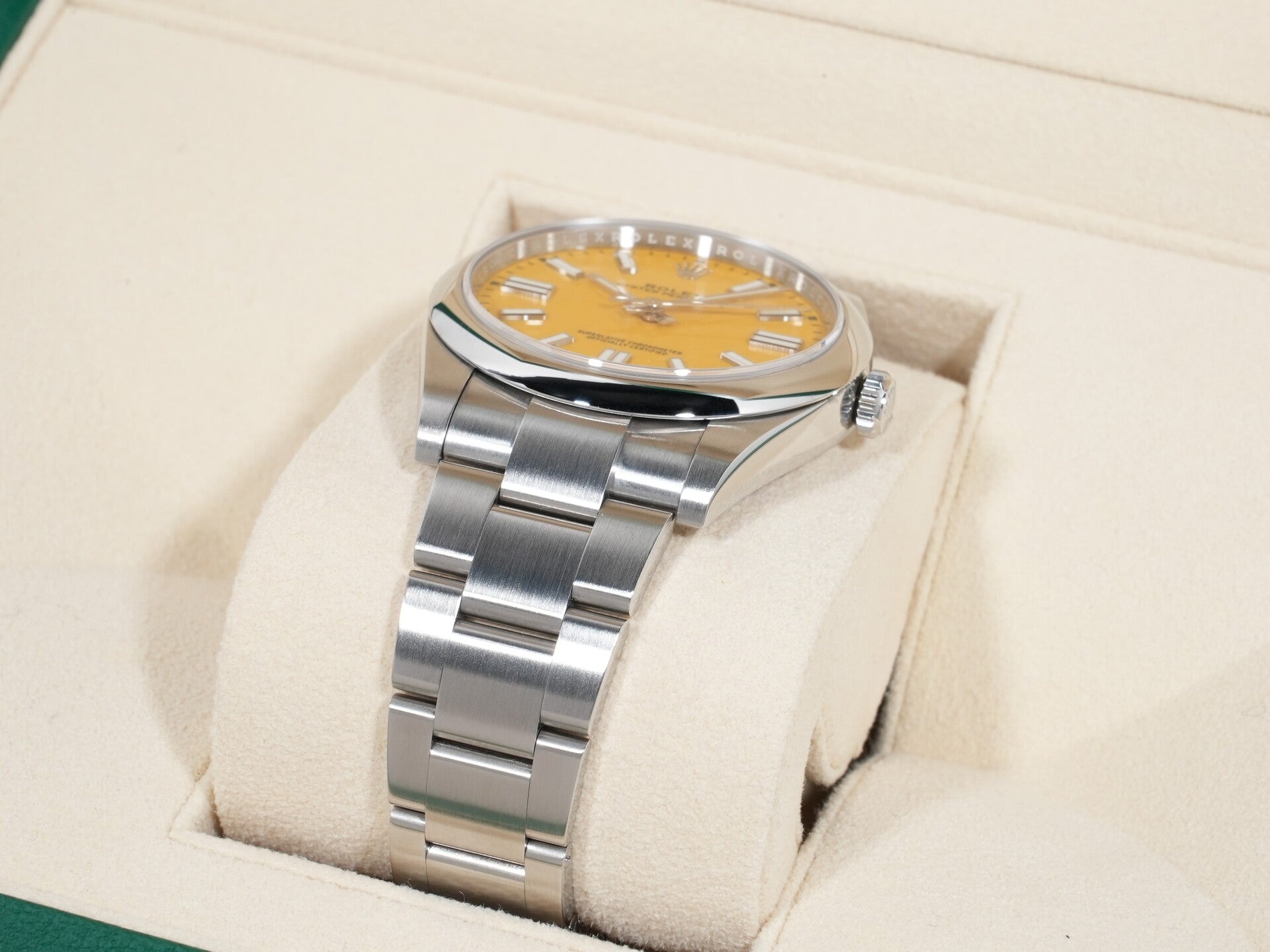ロレックス オイスターパーペチュアル41 Ref.124300 SS イエロー文字盤 美品 4wr8wjnp