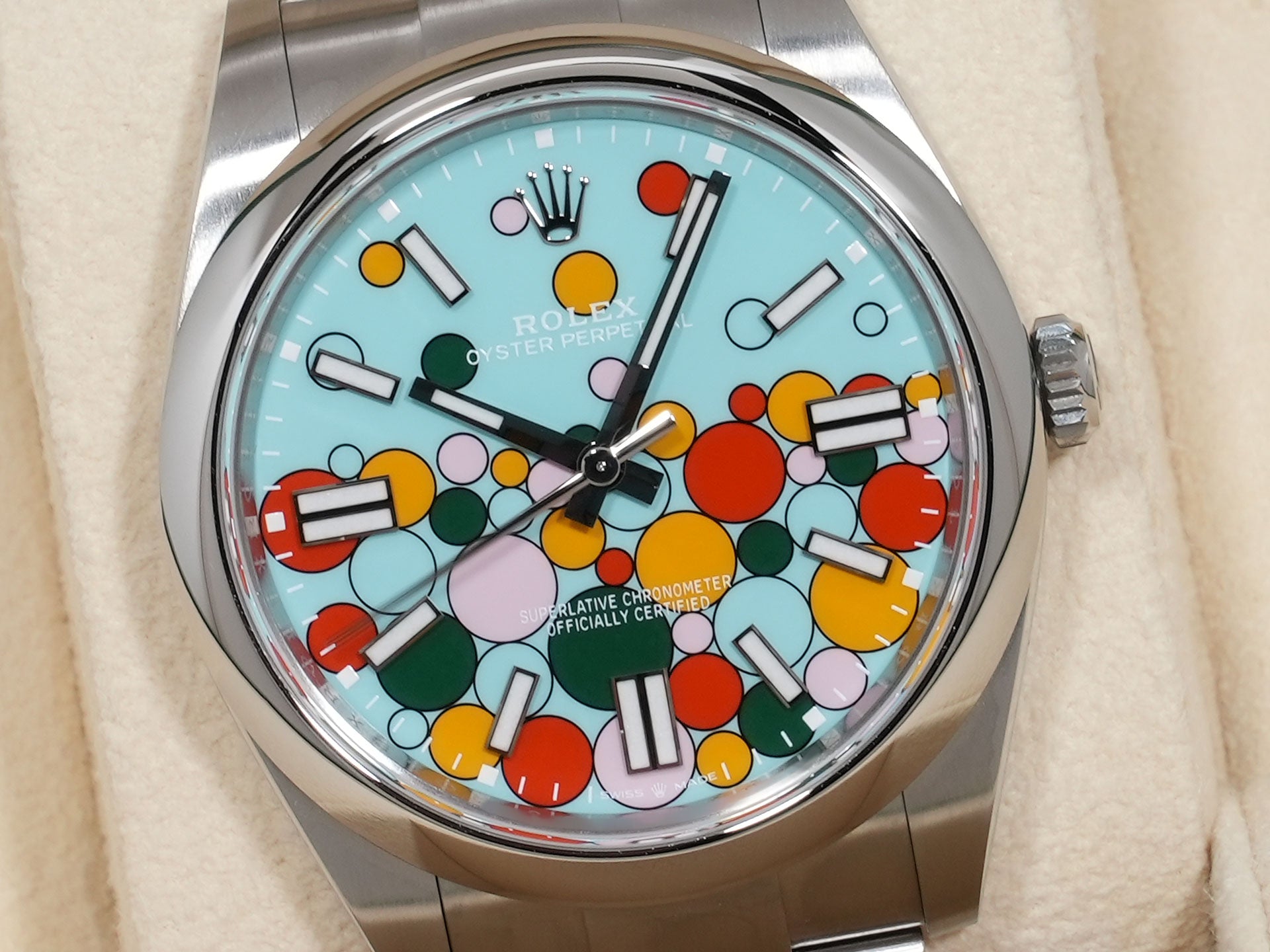ロレックス オイスターパーペチュアル41 124300 セレブ