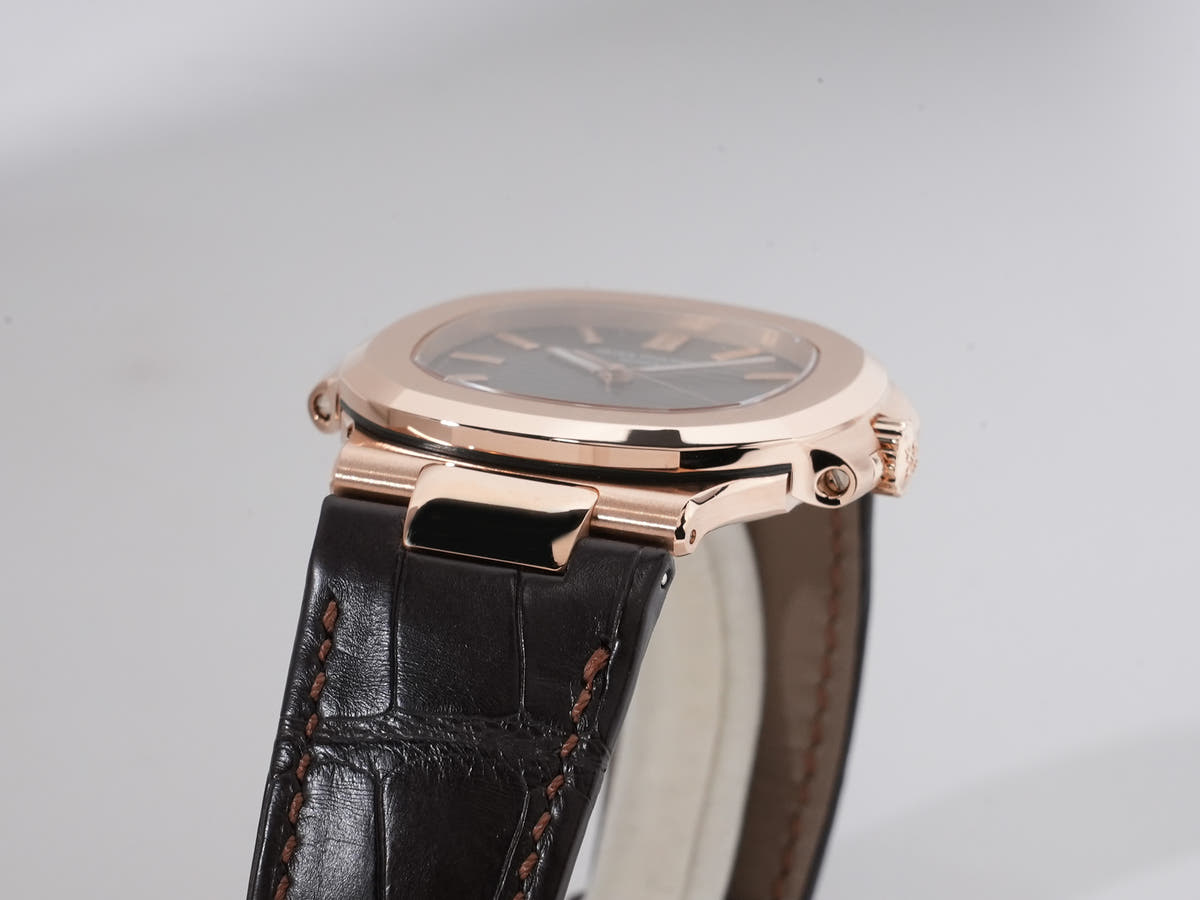パテックフィリップ ノーチラス Ref.5711R-001 18KRG ブラウン文字盤 美品 aecd8e7s