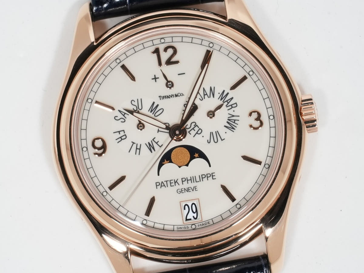 パテックフィリップ アニュアルカレンダー ムーン フェイズ  Tiffany&Co. Ref.5146R-001 18KRG アイボリー文字盤 中古 yupajm4m