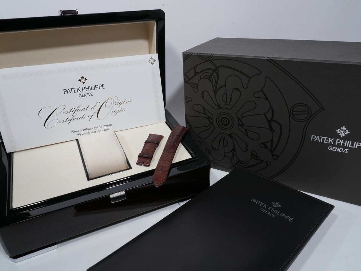 パテックフィリップ アニュアルカレンダー ムーン フェイズ  Tiffany&Co. Ref.5146R-001 18KRG アイボリー文字盤 中古 yupajm4m