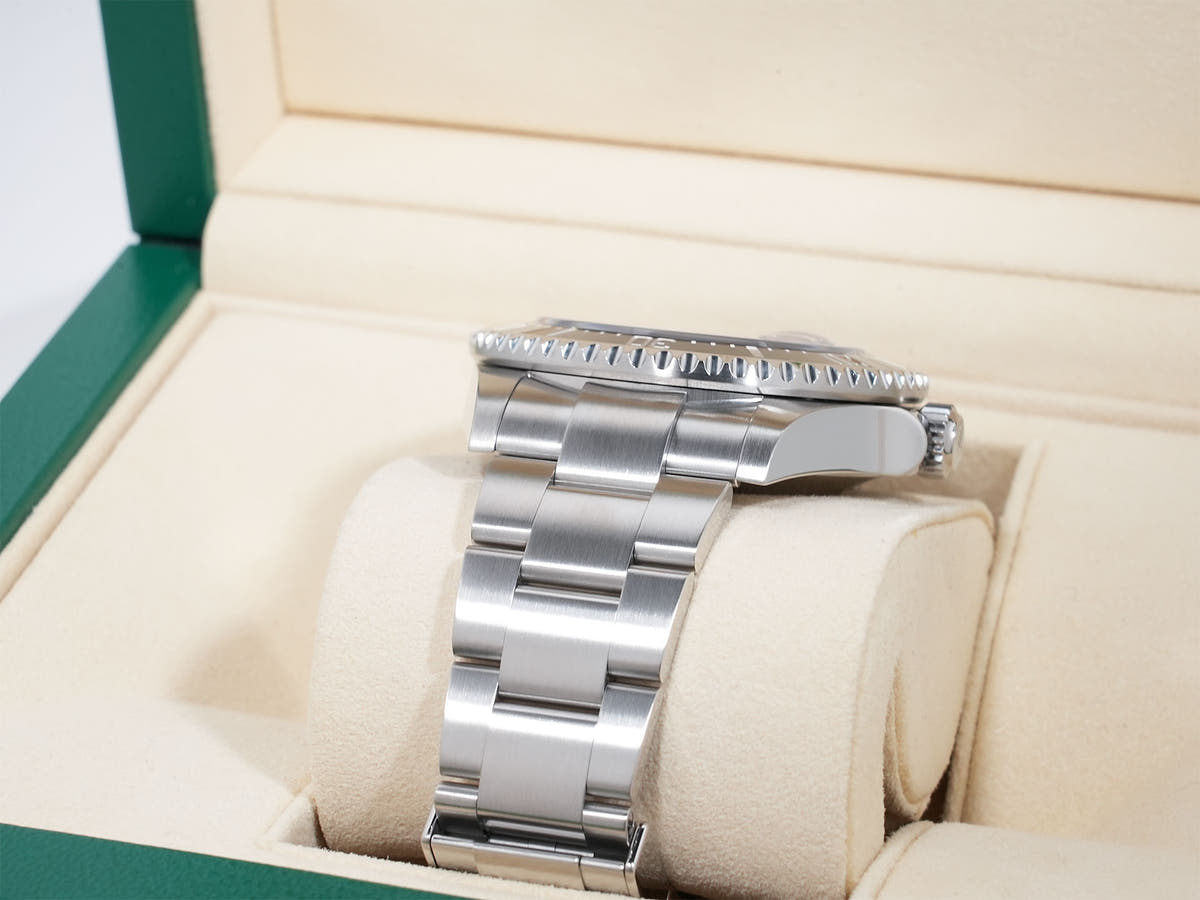 ロレックス シードゥエラー Ref.126600 SS ブラック文字盤 美品 istx3rh4