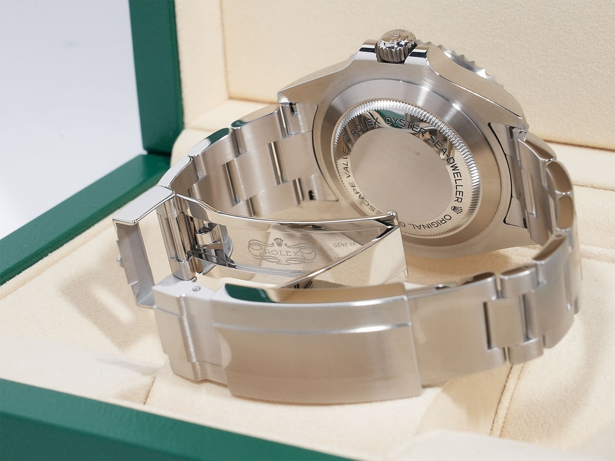 ロレックス シードゥエラー Ref.126600 SS ブラック文字盤 美品 istx3rh4