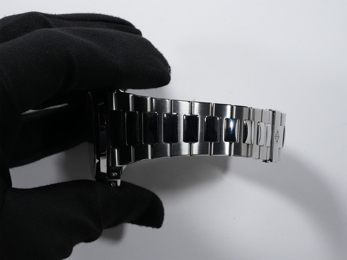 パテックフィリップ ノーチラス クロノグラフ Ref.5980/1A-019 SS ホワイト文字盤 中古 8gqezmiv