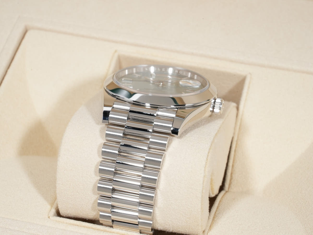 Rolex Day-Date Ref.228206 PT Ice Blue Dial Used n5eyoh8i