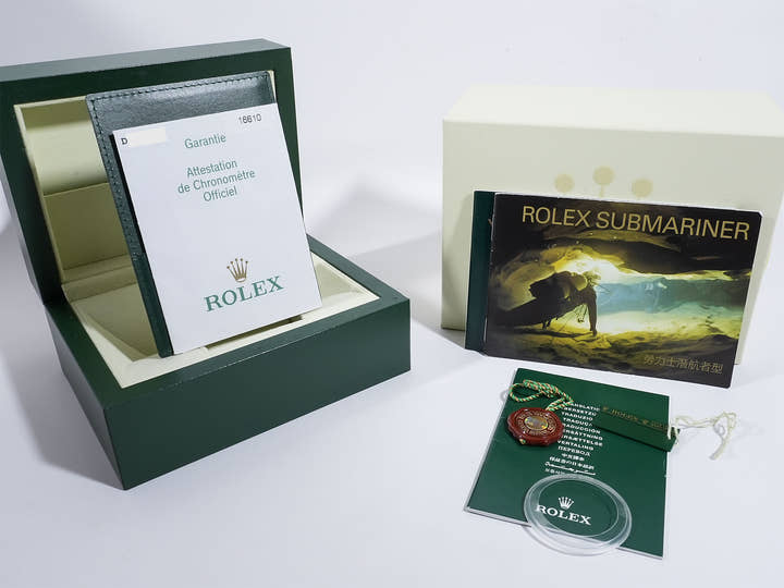 Rolex Submariner Date Ref. 16610LV Stainless Steel Black Dial