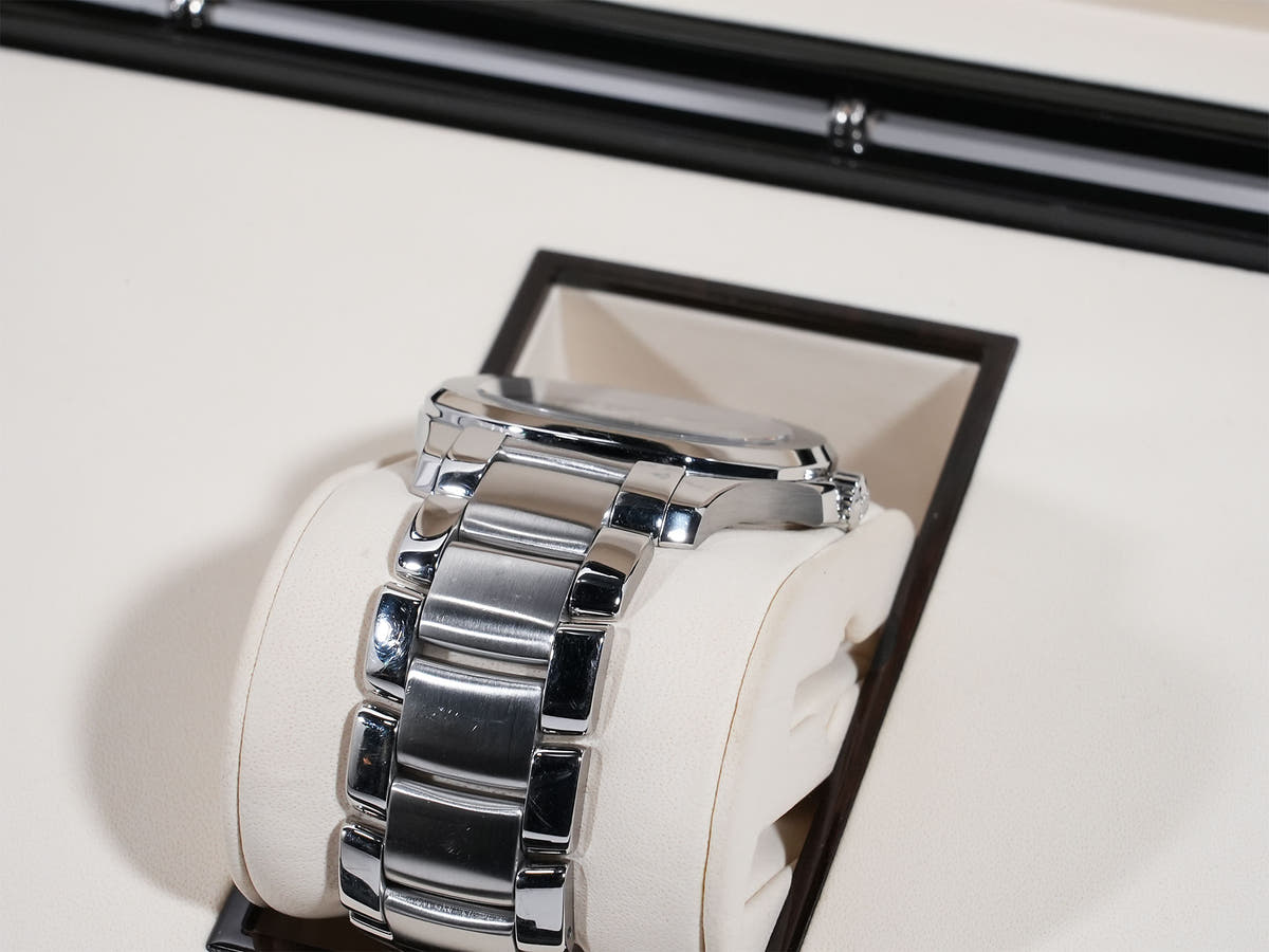 パテックフィリップ アクアノート TIFFANY&CO. Ref.5167/1A-001 SS ブラック文字盤 中古 mkgxvvre