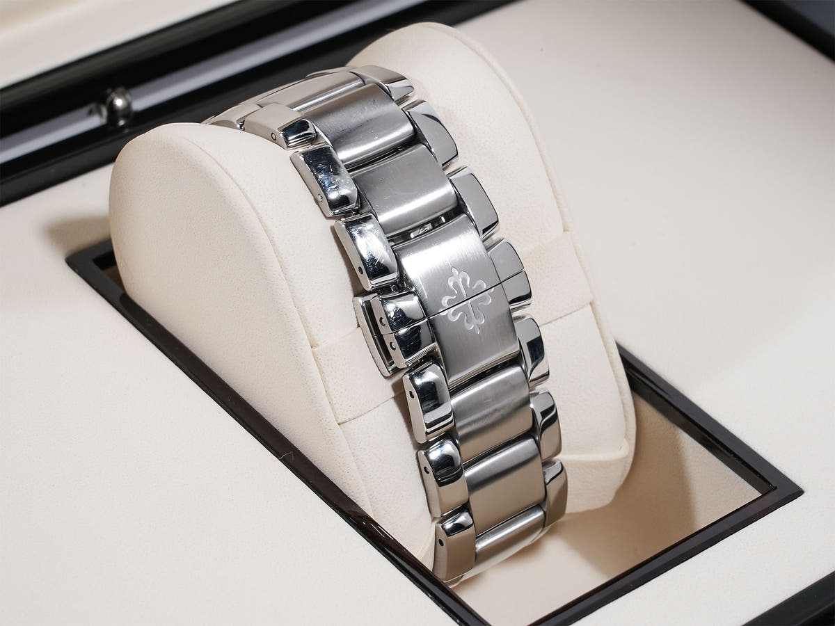 パテックフィリップ アクアノート TIFFANY&CO. Ref.5167/1A-001 SS ブラック文字盤 中古 mkgxvvre