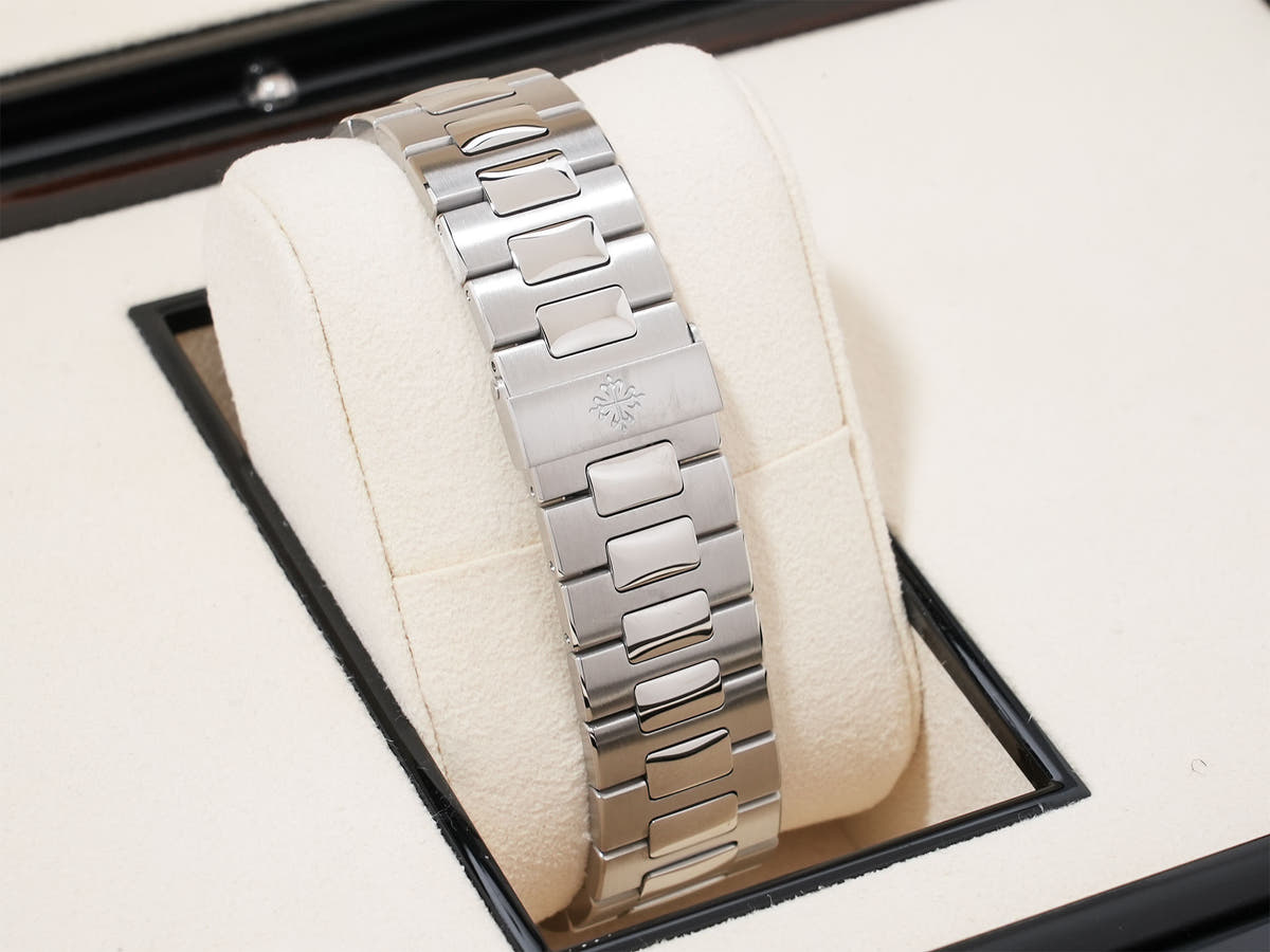 パテックフィリップ ノーチラス トラベルタイム クロノグラフ Ref.5990/1A-001 SS ブラックグラデーション文字盤 美品 du4g45tq