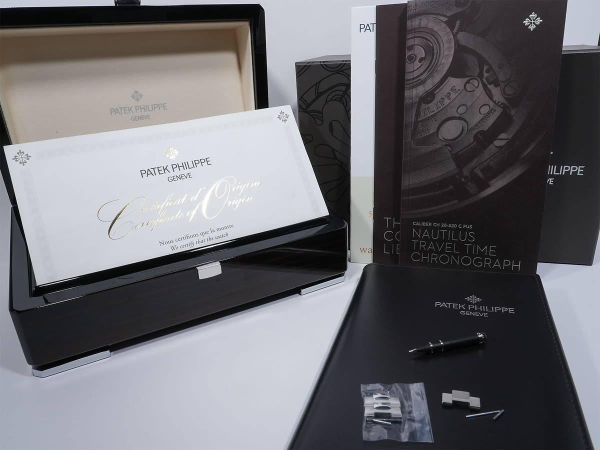 パテックフィリップ ノーチラス トラベルタイム クロノグラフ Ref.5990/1A-001 SS ブラックグラデーション文字盤 美品 du4g45tq