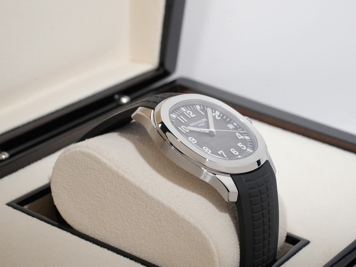 パテックフィリップ アクアノート Ref.5167A-001 SS ブラック文字盤 美品 e4ndg333