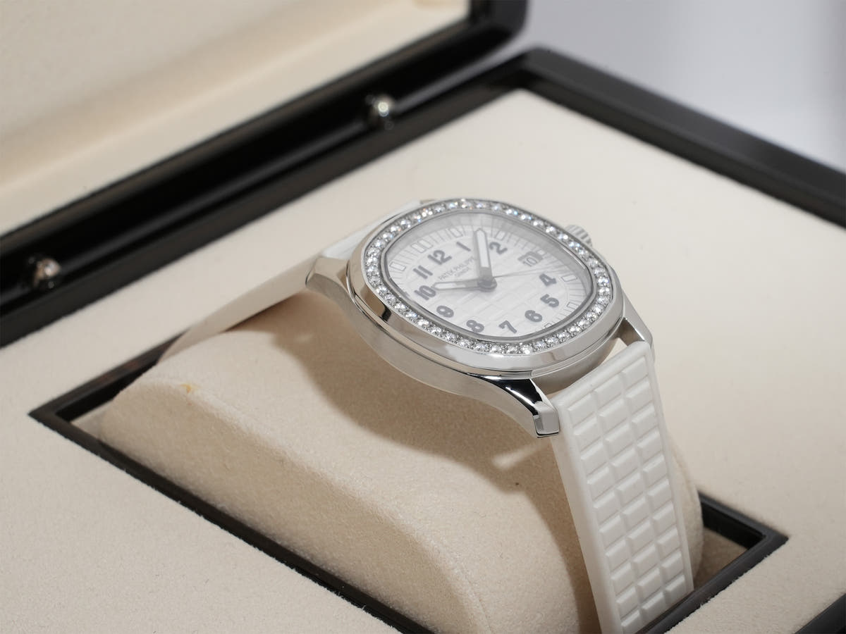 Patek Philippe Aquanaut Luce Ref.5067A-024 Glitter White Dial Used gnqrn6ew