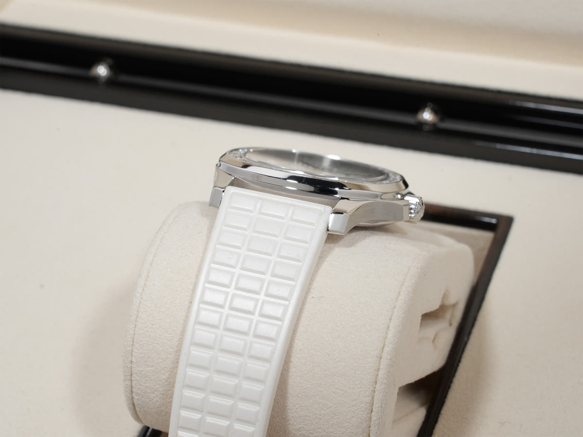 Patek Philippe Aquanaut Luce Ref.5067A-024 Glitter White Dial Used gnqrn6ew