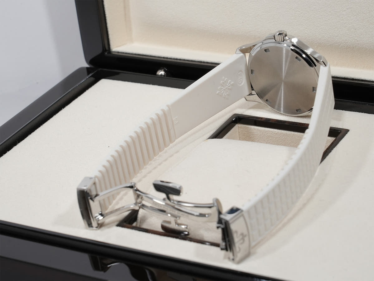 Patek Philippe Aquanaut Luce Ref.5067A-024 Glitter White Dial Used gnqrn6ew