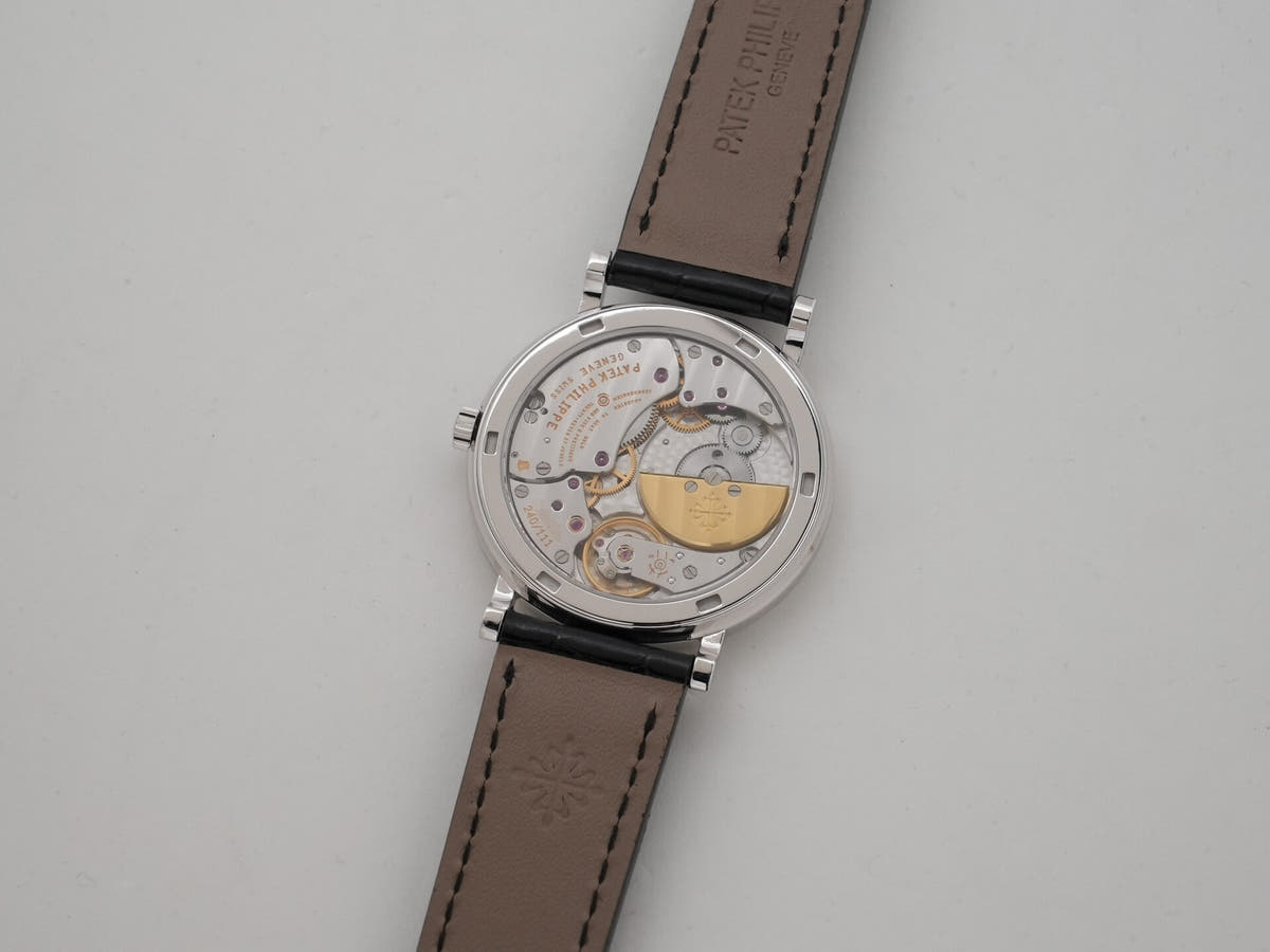 パテックフィリップ カラトラバ Ref.5120G-001 18KWG ホワイト文字盤 中古 42dxquuo
