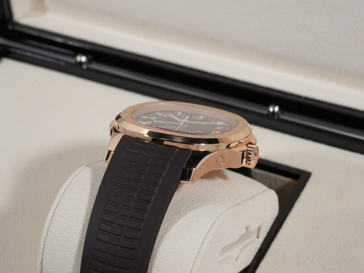 パテックフィリップ アクアノート Ref.5164R-001 ブラウン エンボス文字盤 中古 siu5626d