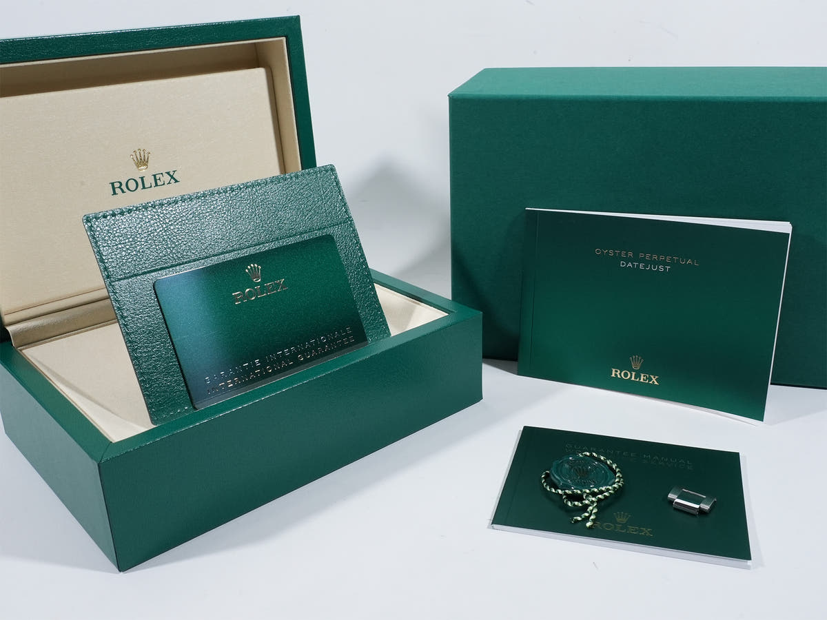 Rolex Datejust 41 Ref.126334 Mint Green Dial Unused cmbzjpjc