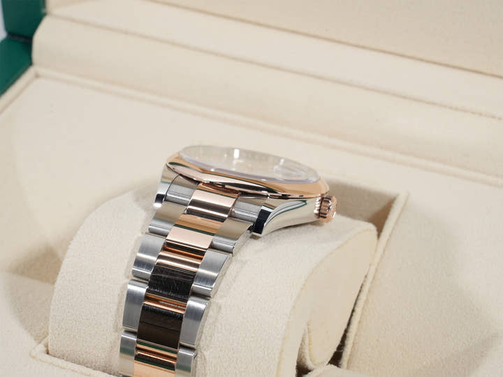 Rolex Datejust 36 Ref. 126201 Stainless Steel/Everose Gold White Mother-of-Pearl Dial with 10 Diamonds
