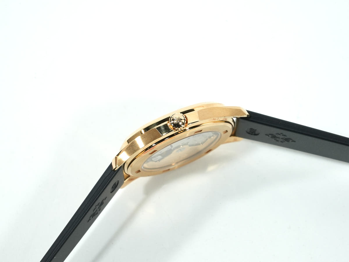 パテックフィリップ アクアノート Ref.5065J-001 18KYG ブラック文字盤 中古 d2hrpdbu