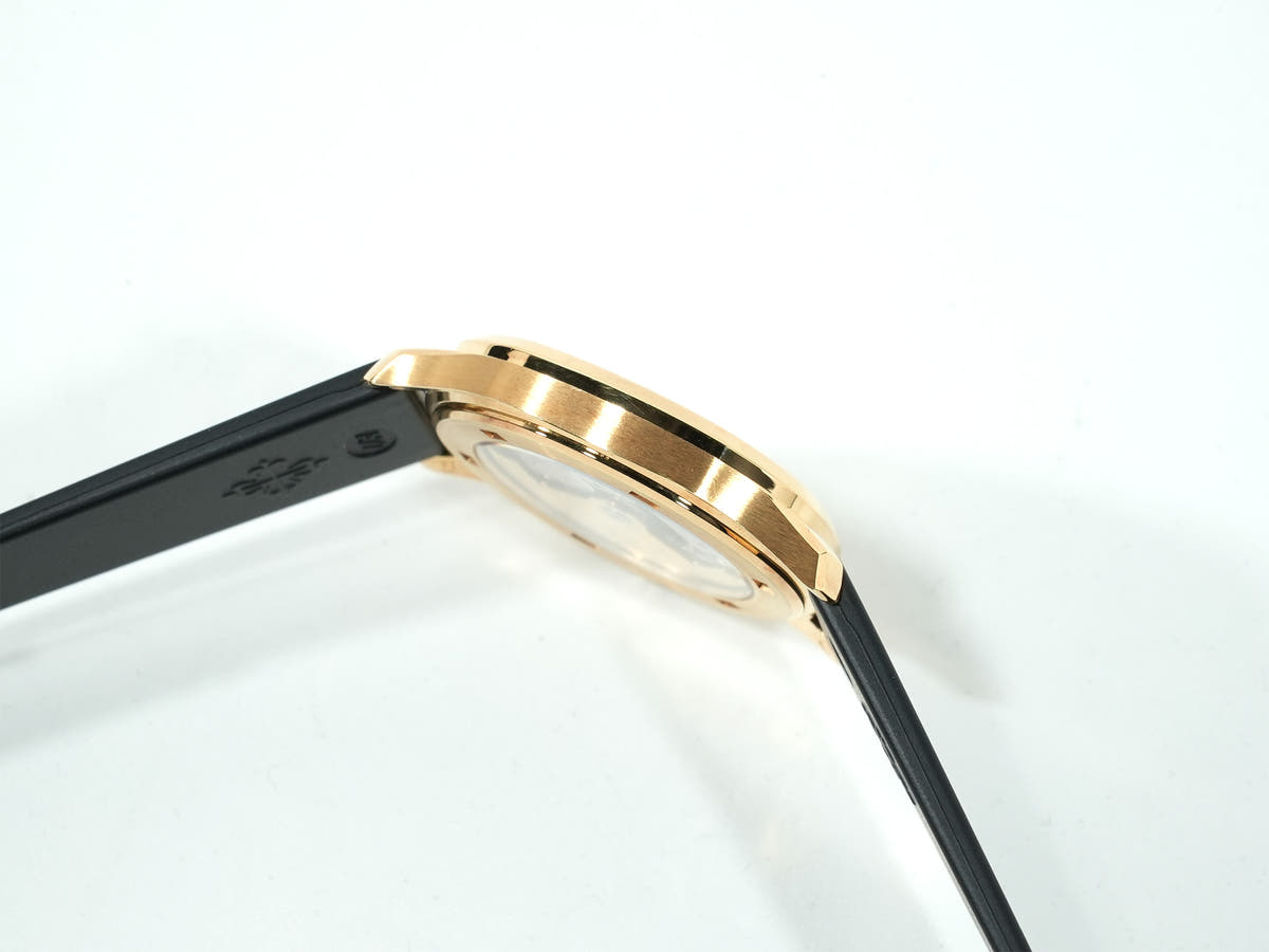 パテックフィリップ アクアノート Ref.5065J-001 18KYG ブラック文字盤 中古 d2hrpdbu