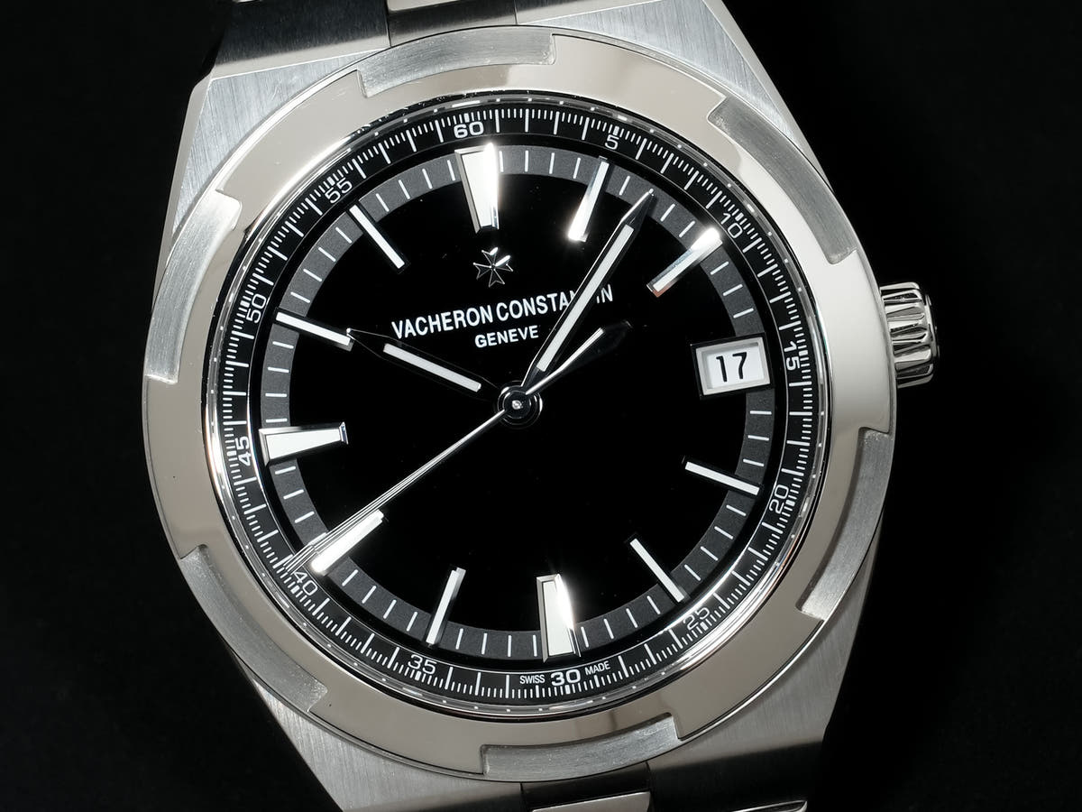 ヴァシュロンコンスタンタン オーヴァーシーズ Ref.4500V/110A-B483 SS ブラック文字盤 中古 aj29xmsn