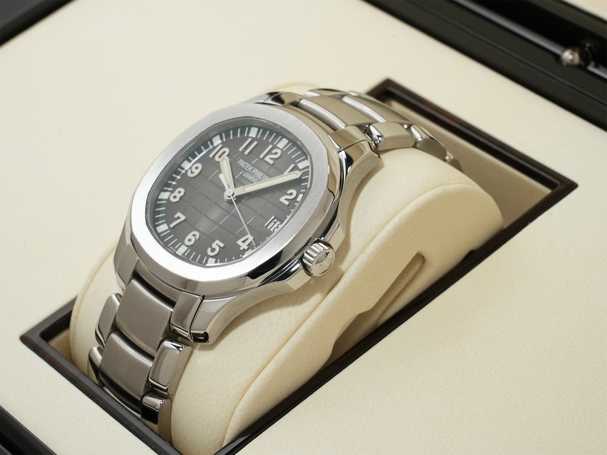 パテックフィリップ アクアノート エクストララージ Ref.5167/1A-001 SS ブラック文字盤 美中古 ciupmcv2