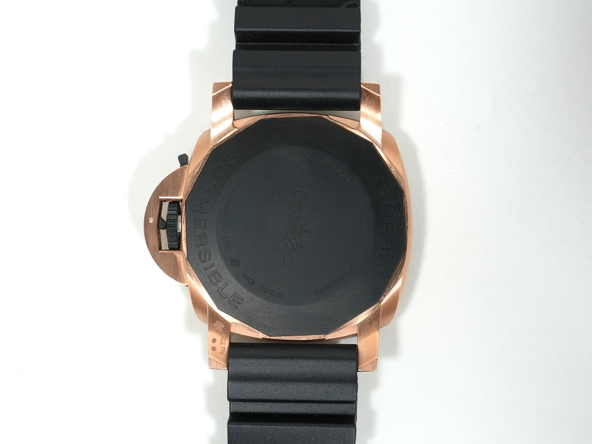パネライ サブマーシブル ゴールドテック オロカーボ Ref.PAM01070 Carbotech×Goldtech ブラック文字盤 中古 sc63y2e4