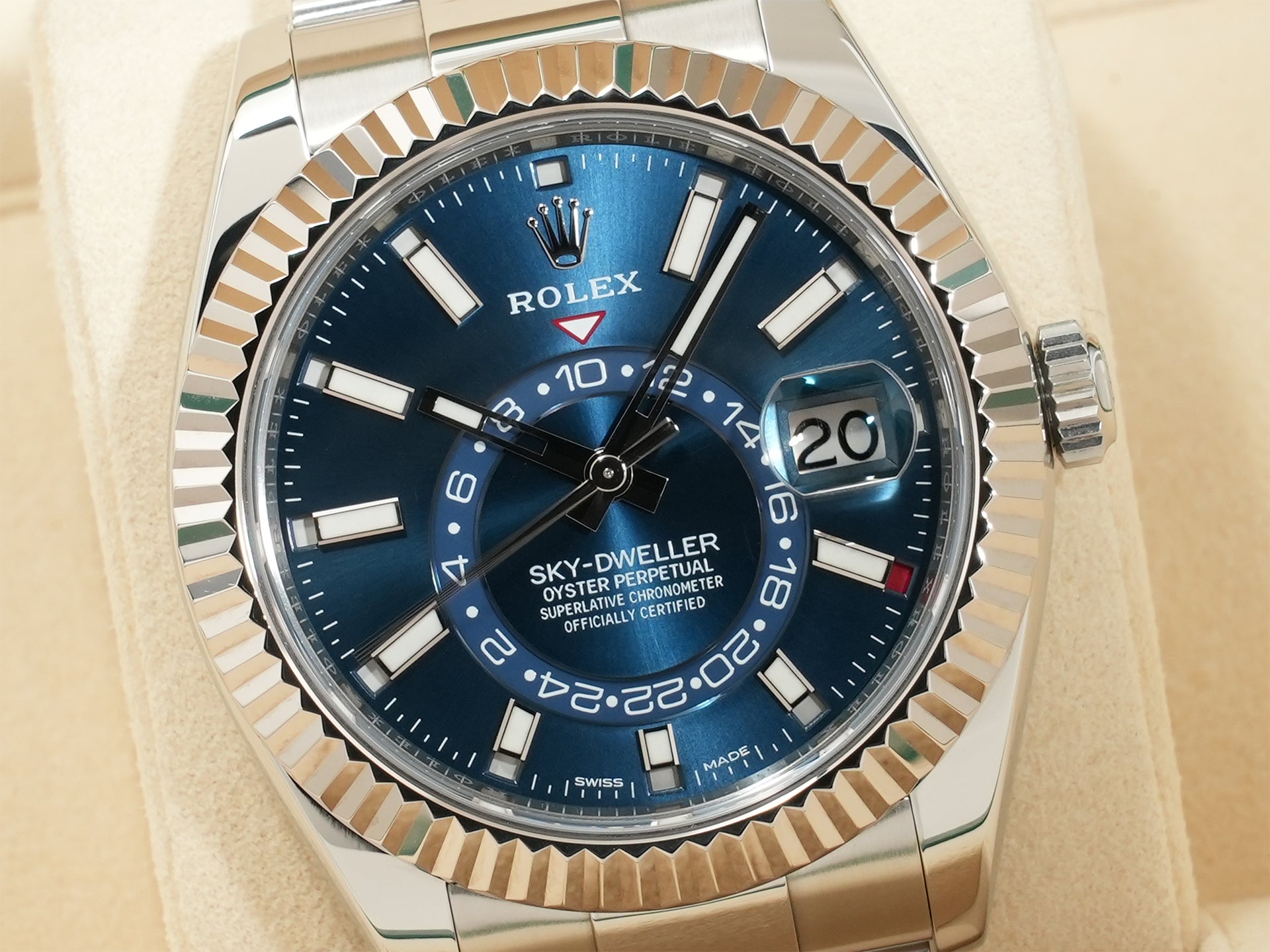 ロレックス スカイドゥエラー Ref.326934 SS/WG ブルー文字盤 オイスターブレスレット 美品 gq8vac96