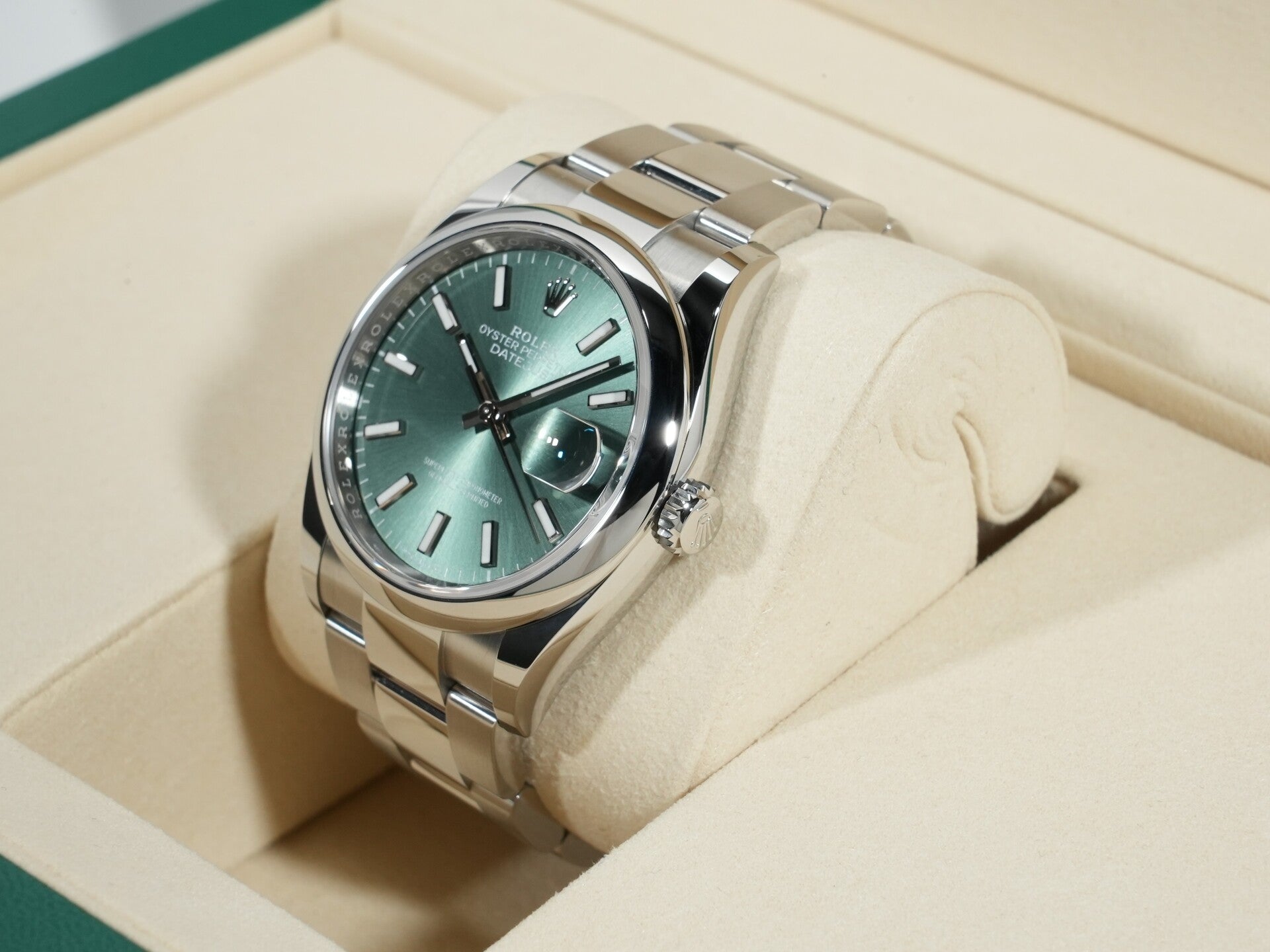 Rolex Datejust 36 Ref.126200 SS Mint Green Dial Oyster Bracelet Unused uoe9ycdi
