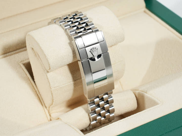 Rolex GMT Master II Ref.126710GRNR SS Black Dial Jubilee Bracelet Unused t743q6sk